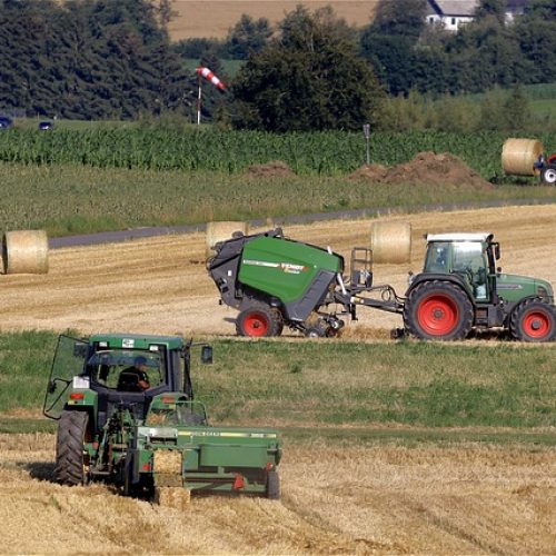 A História do Trator: Do Vapor à Revolução da Gasolina.